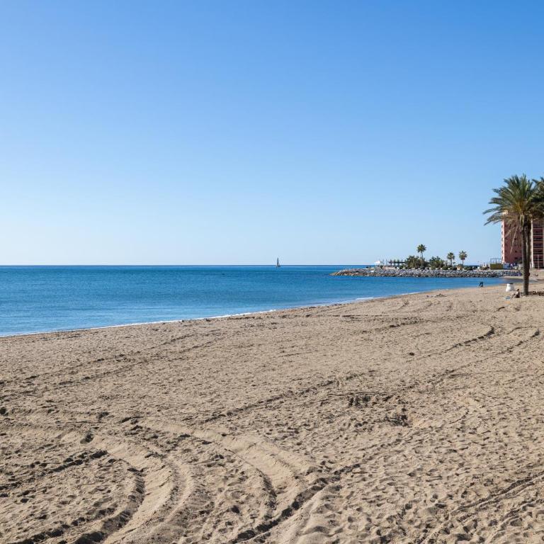 Seafront Apartment Benalmadena by AORA STAY - Apartment - 28