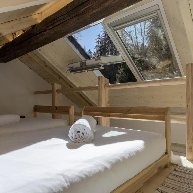 Chalet L'Oratoire & Mazot - Renovated Historic Chalet - Huge Garden & Separate Cabin for 2 - Chalet - 7