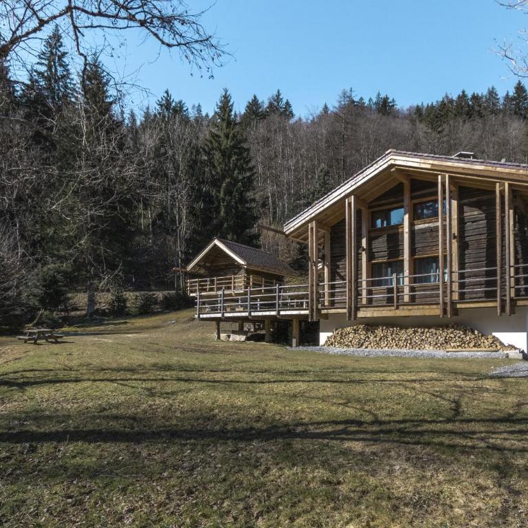 Chalet L'Oratoire & Mazot - Renovated Historic Chalet - Huge Garden & Separate Cabin for 2 - Chalet - 1