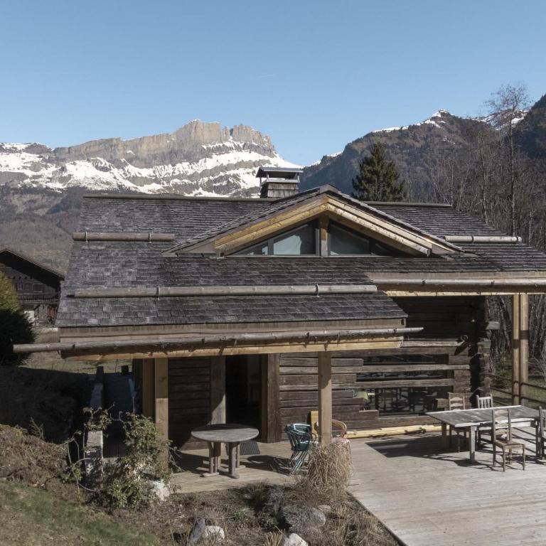 Chalet L'Oratoire & Mazot - Renovated Historic Chalet - Huge Garden & Separate Cabin for 2 - Chalet - 4