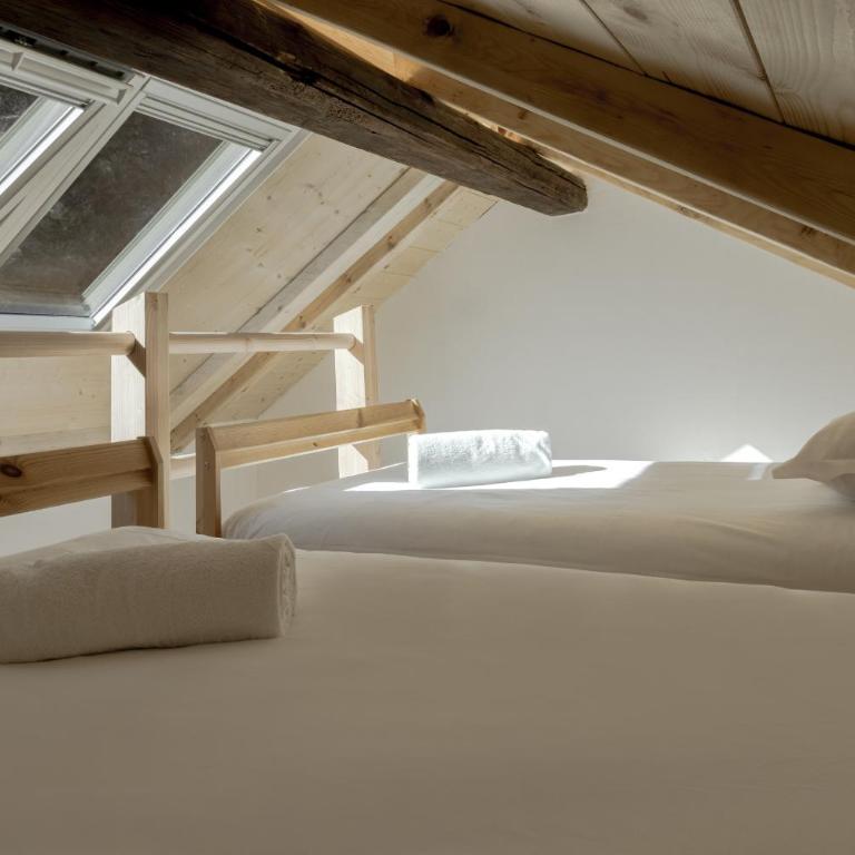 Chalet L'Oratoire & Mazot - Renovated Historic Chalet - Huge Garden & Separate Cabin for 2 - Chalet - 6