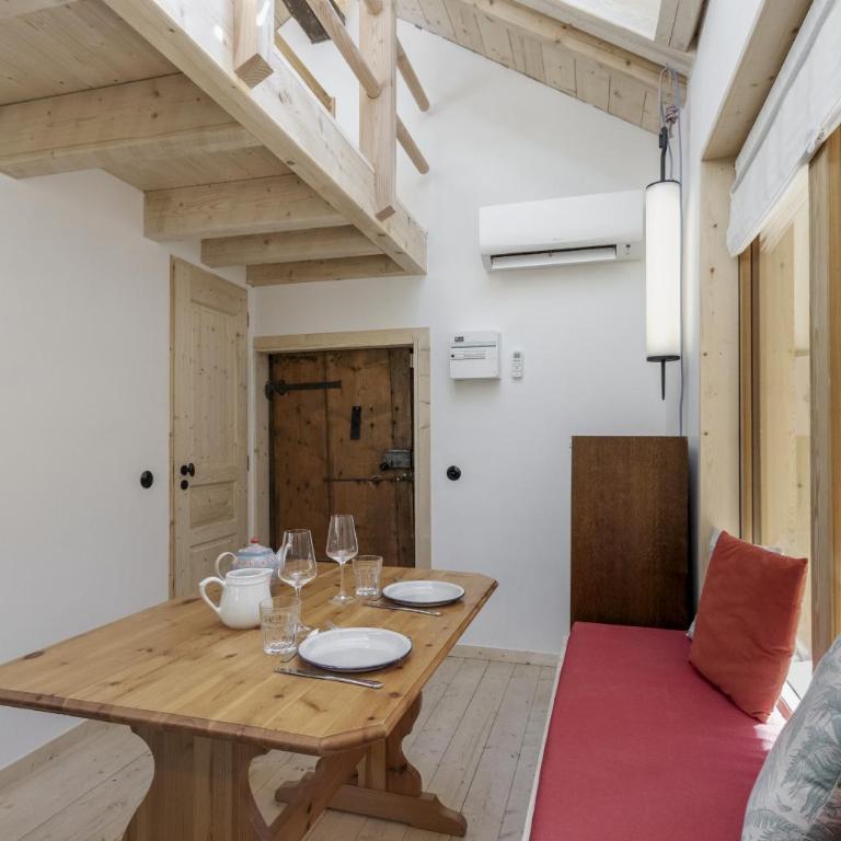 Chalet L'Oratoire & Mazot - Renovated Historic Chalet - Huge Garden & Separate Cabin for 2 - Chalet - 9