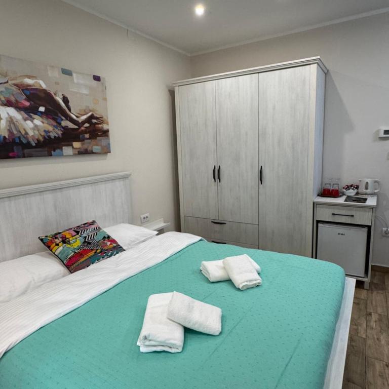 Story Lux - Dvokrevetna Soba sa Bračnim Krevetom i Sopstvenim Kupatilom - 4