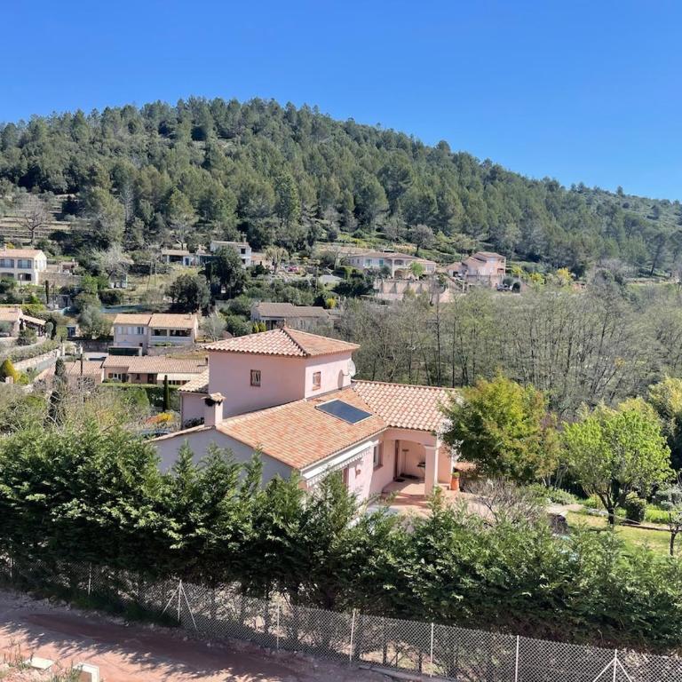 Provençal and Modern Villa ideal for families - Villa - 6