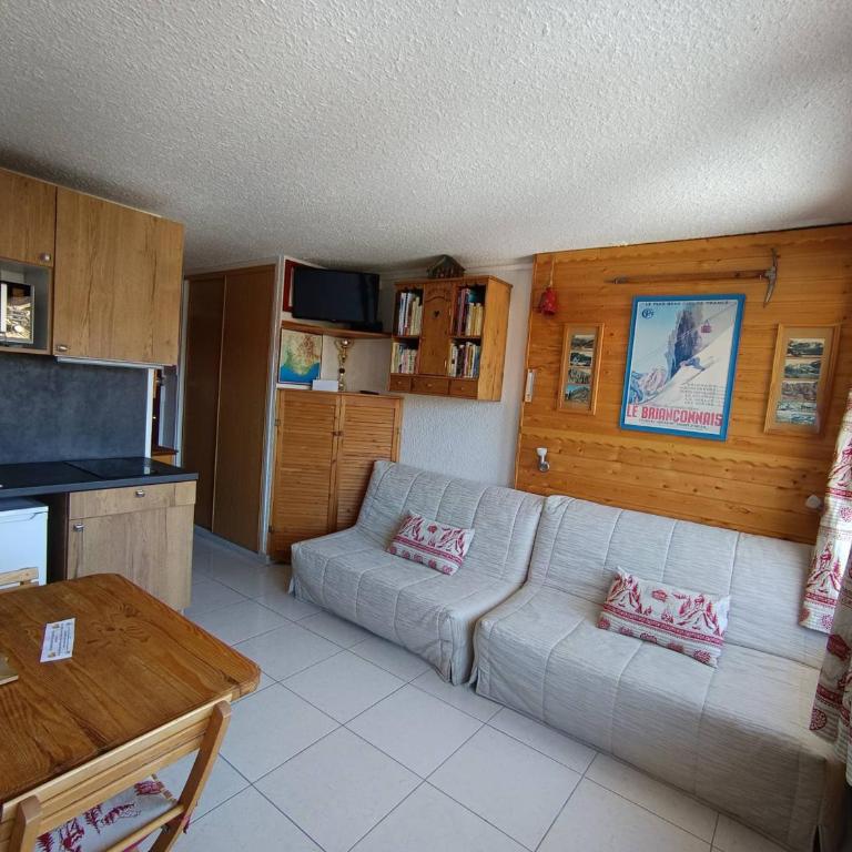 Studio cosy pour 2, proche pistes et commerces, parking privé inclus - FR-1-445-197 - Estudio - 5