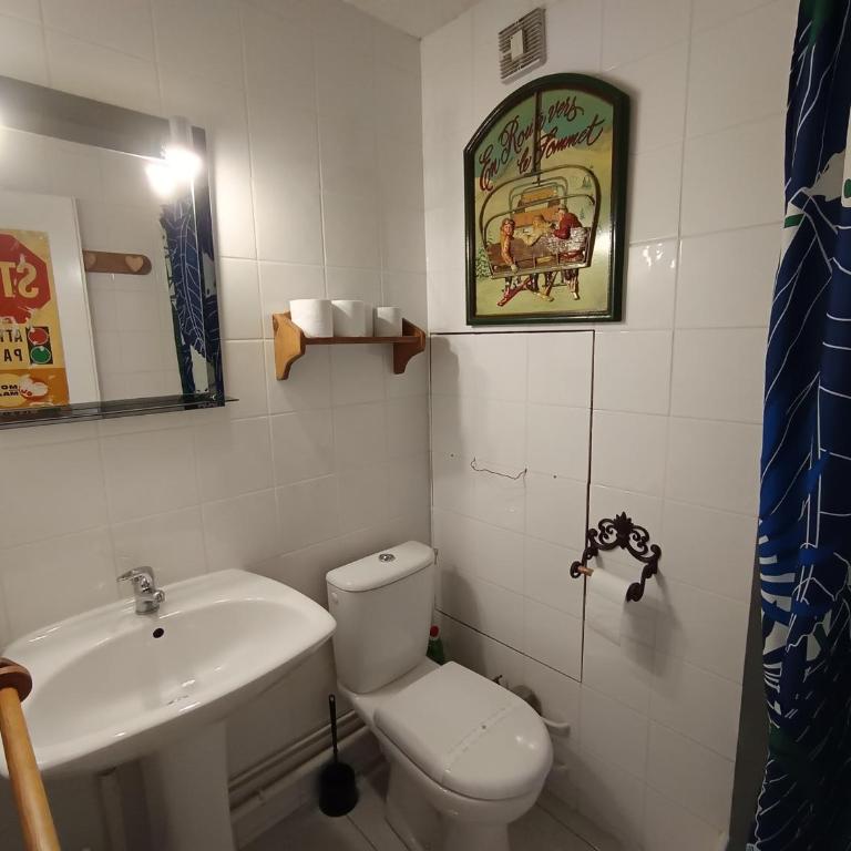 Studio cosy pour 2, proche pistes et commerces, parking privé inclus - FR-1-445-197 - Estudio - 9