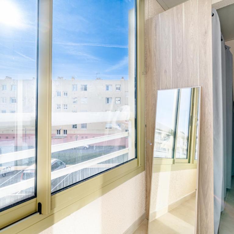 2 pièces Calme Proche de la mer Parking en sous-sol - Appartement 1 Chambre - 14