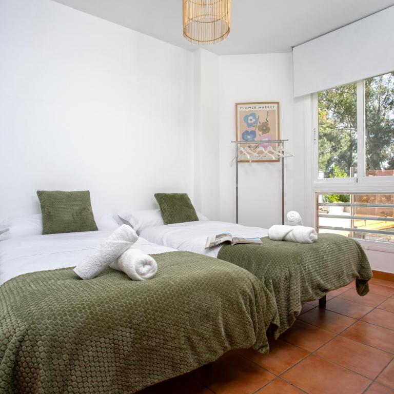 Sunstay Chalet La Colina Torremolinos - Four-Bedroom House - 13