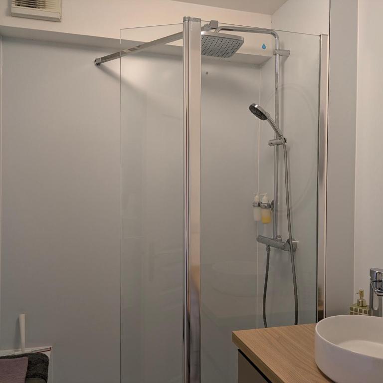 Studios TOUT INCLUS - Calme avec proximité du Centre Ville - Appartamento con 1 Camera da Letto - 8