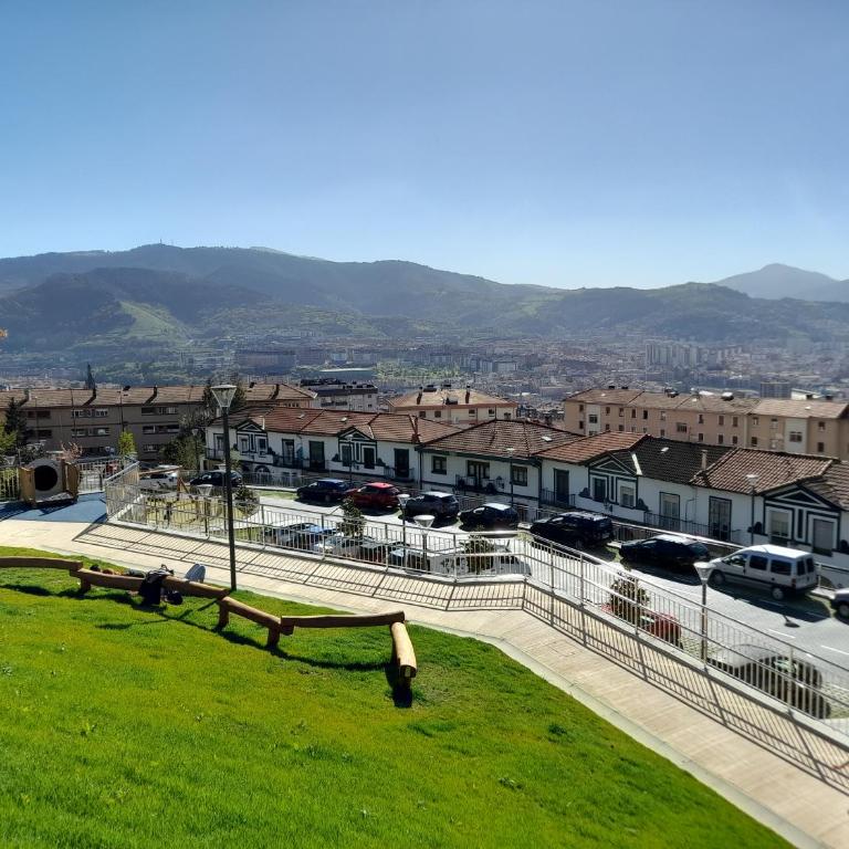 Rincón acogedor descubre la ciudad - Three-Bedroom Apartment - 32