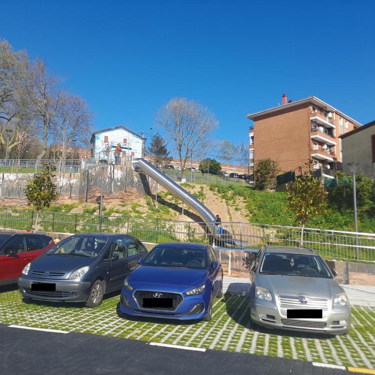 Rincón acogedor descubre la ciudad - Three-Bedroom Apartment - 33