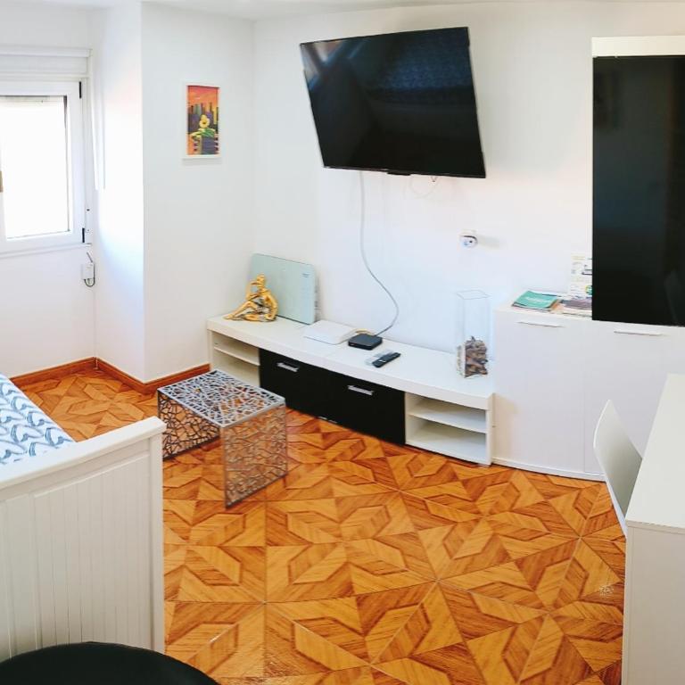CORAZON DE GIJON, A 1 MIN DE PLAYA, BARES Y PUERTO - Apartamento de 1 dormitorio - 2