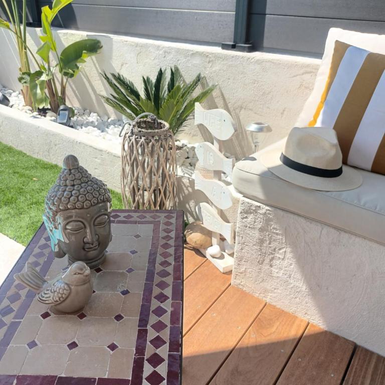Villa Lalou Piscine trois chambres à Fréjus - Three-Bedroom Villa - 22