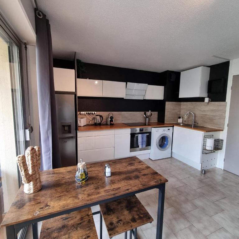 "Le Liberty" Appartement calme et cosy avec vue piscine et montagnes - Appartamento con 1 Camera da Letto - 5