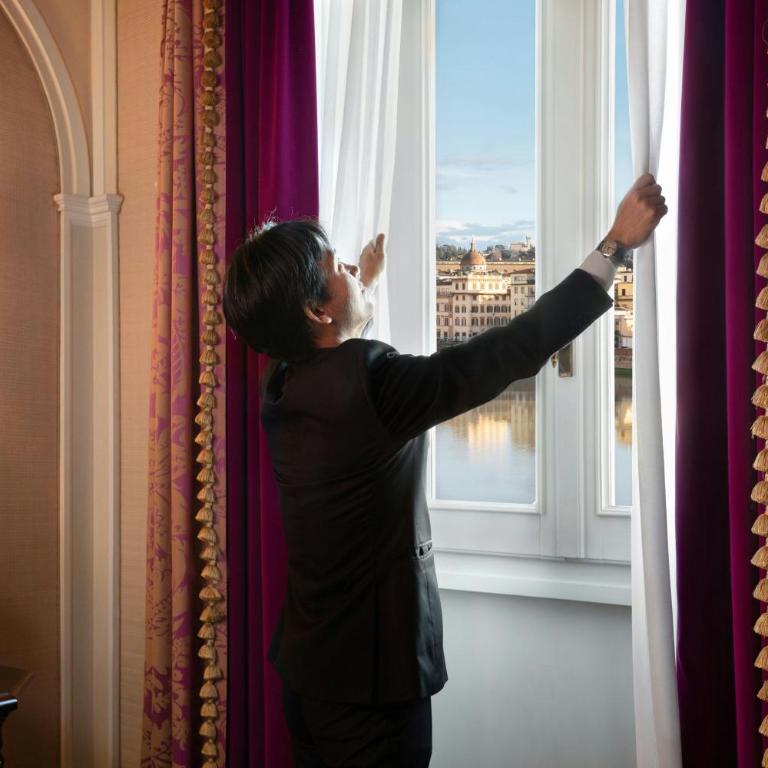 The St. Regis Florence - Arno River Deluxe, Guest room, One King - 7