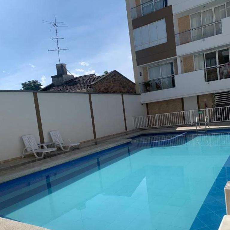 Se alquila habitación amoblada - Apartamento de 1 dormitorio - 5