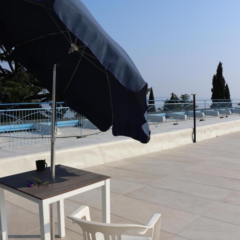 Monika Holiday 5 Lake Garden - Appartamento con 2 Camere da Letto - 90