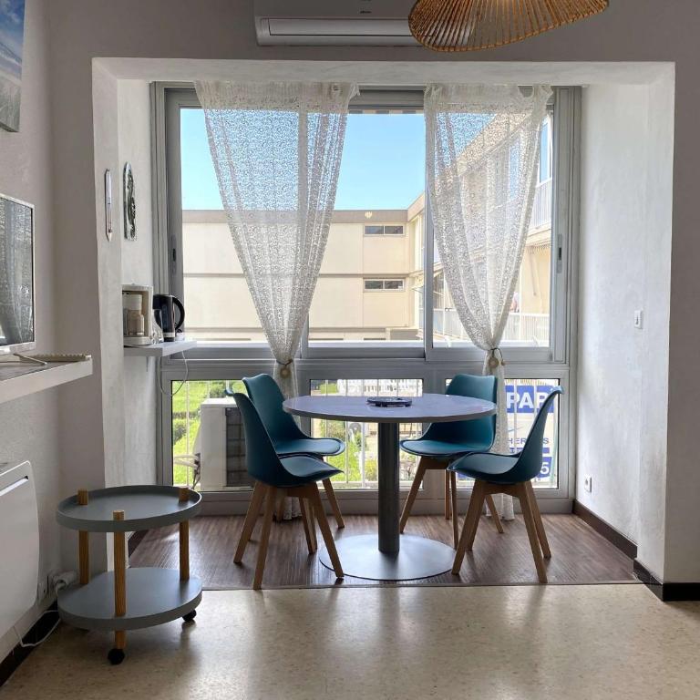 Appartement T1 climatisé avec cuisine équipée, TV, lave-linge, proche centre Balaruc-les-Bains - FR-1-553-258 - Apartment - 3