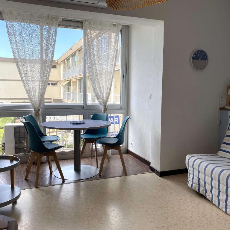 Appartement T1 climatisé avec cuisine équipée, TV, lave-linge, proche centre Balaruc-les-Bains - FR-1-553-258 - Apartment - 4