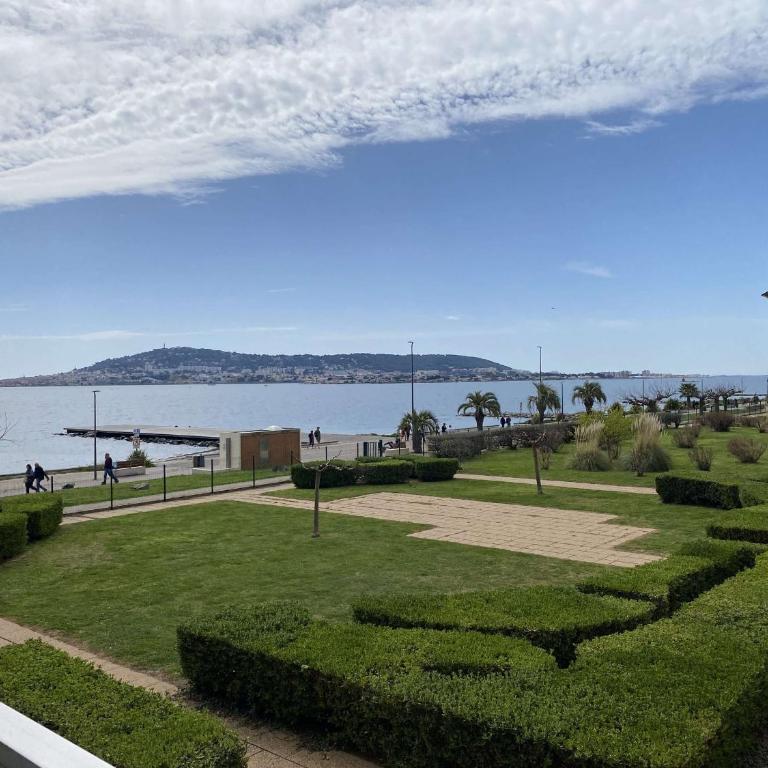 Appartement T1 climatisé avec cuisine équipée, TV, lave-linge, proche centre Balaruc-les-Bains - FR-1-553-258 - Apartment - 16