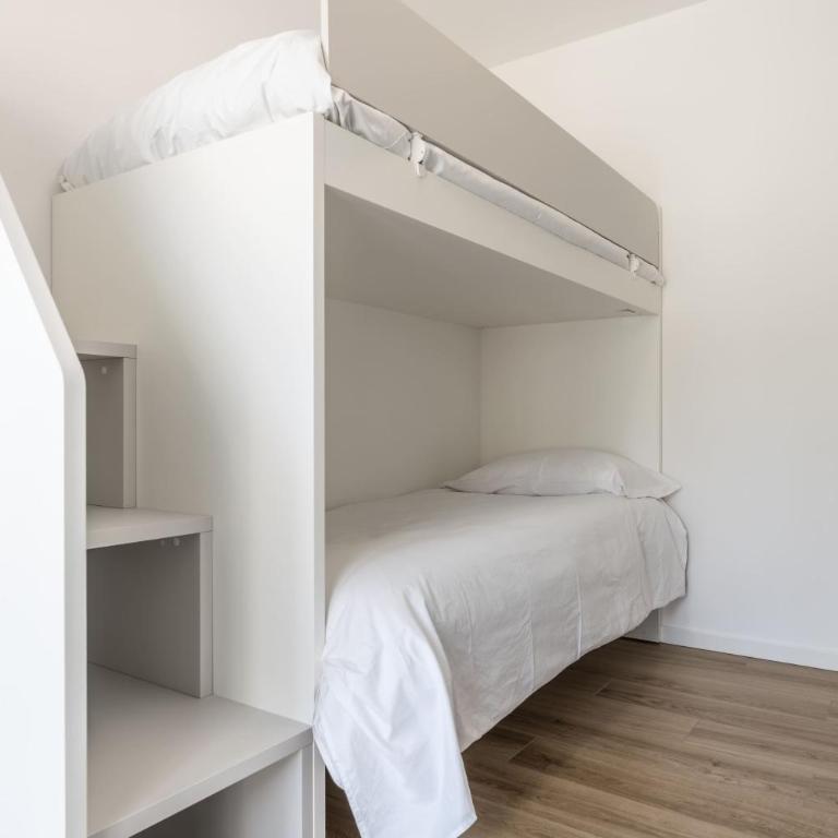 Trilo AriaLuce - Two-Bedroom Apartment with Balcony - 22