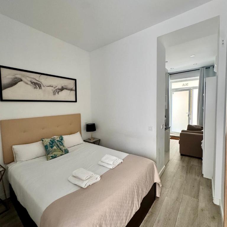 AR Lavapiés céntrico apartamento con patio - One-Bedroom Apartment - 14