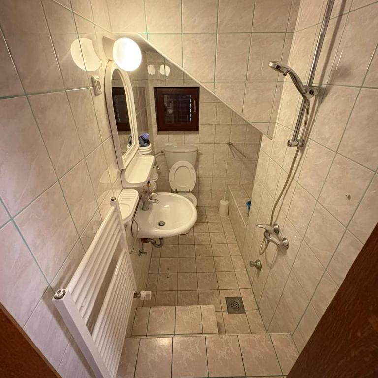 Nikolić apartmani 2 - Twin Room with Private Bathroom - 2