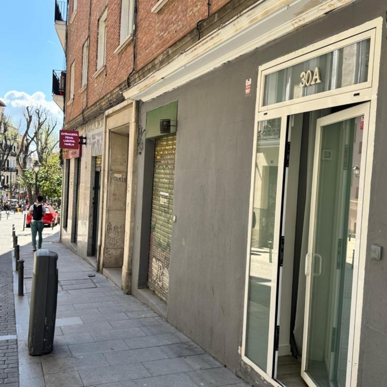 AR Lavapiés céntrico apartamento con patio - One-Bedroom Apartment - 24