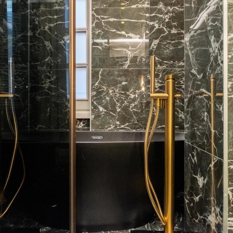 Luxury Suites in the Heart of Cagliari - Junior Suite Deluxe - 5