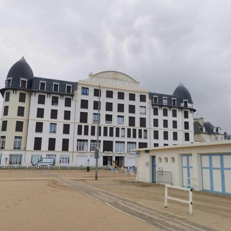 Ton petit coin de paradis avec balcon au Trouville Palace - Apartment mit 1 Schlafzimmer - 2