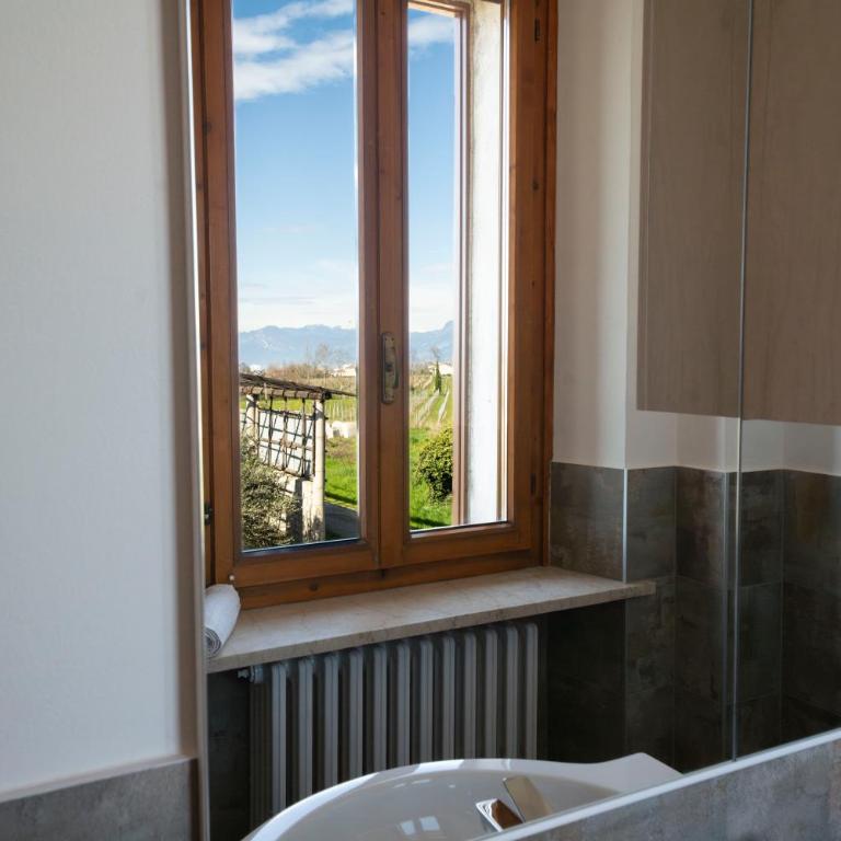 Five Elements Apartments Nature and Relax near Lake Garda - Camera King con Vista Lago - 1