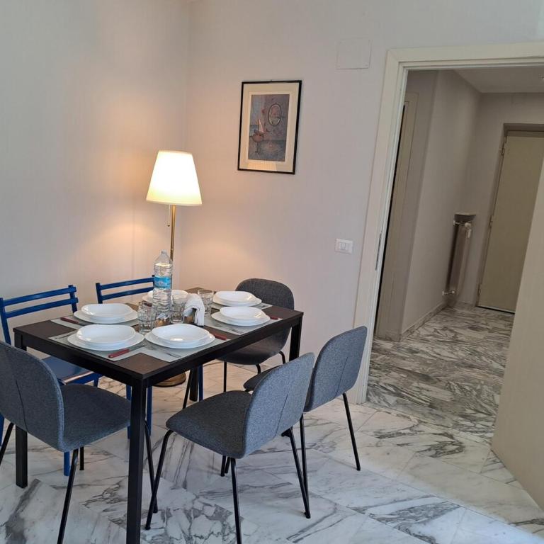Torre Spaccata Apartment for 6 with parking - Apartment mit 2 Schlafzimmern und Balkon - 5