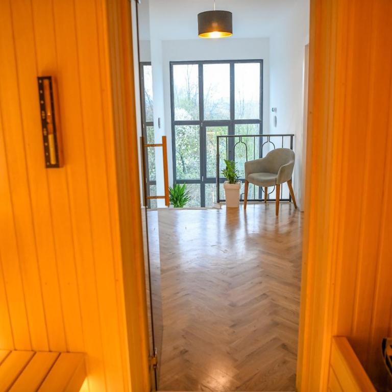 Vila sa bazenom Vrnjačka Idila - Studio sa Terasom - 23