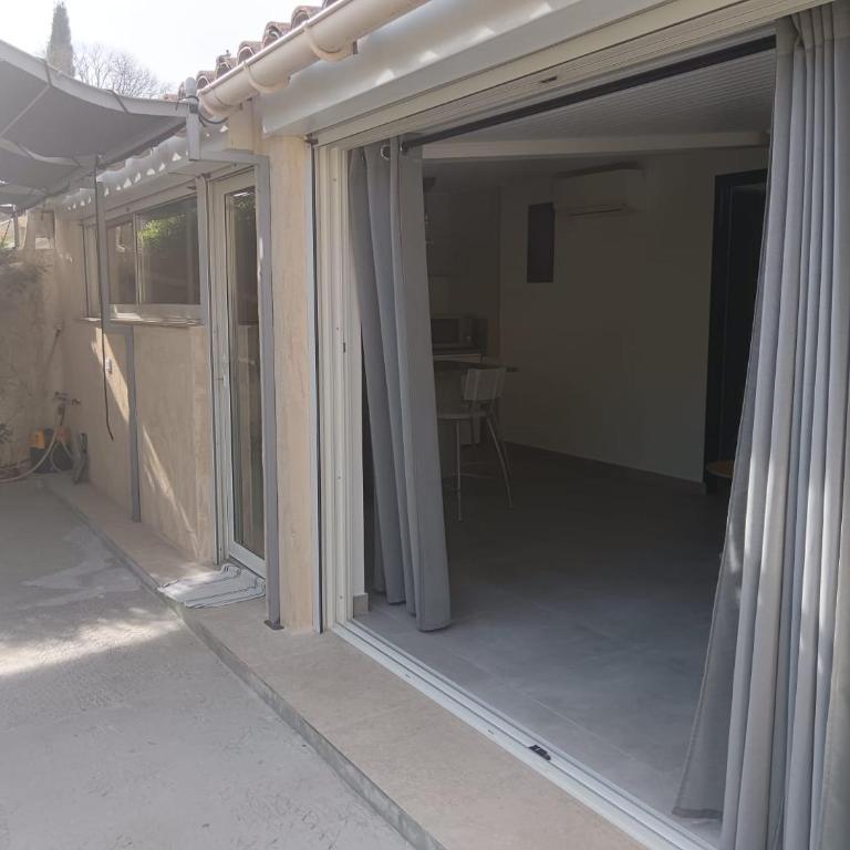 La maison de Marie Hélène 2 piscine partagée - Villa Standard - 10