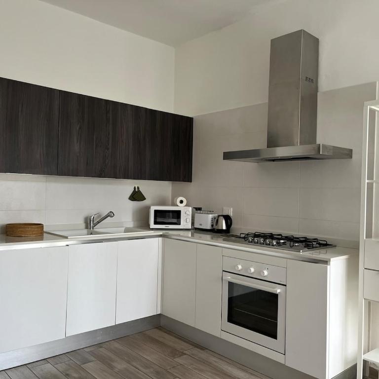 Silvio Trentin - One-Bedroom Apartment - 1