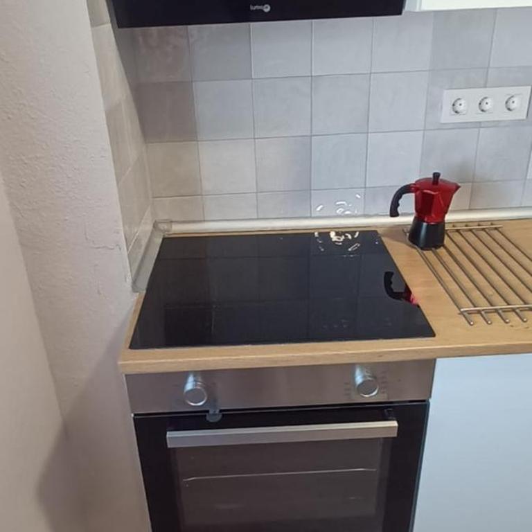 Almería Centro- Piso Reformado, Exterior, WiFi, a 1 minuto de Puerta Purchena - Apartamento de 2 dormitorios - 14