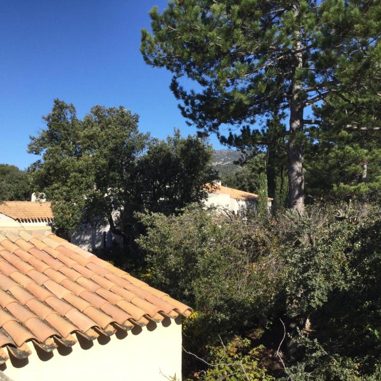 Bastidon provençal dans domaine naturiste avec accès gratuit parc aquatique - Maison 2 Chambres - 8