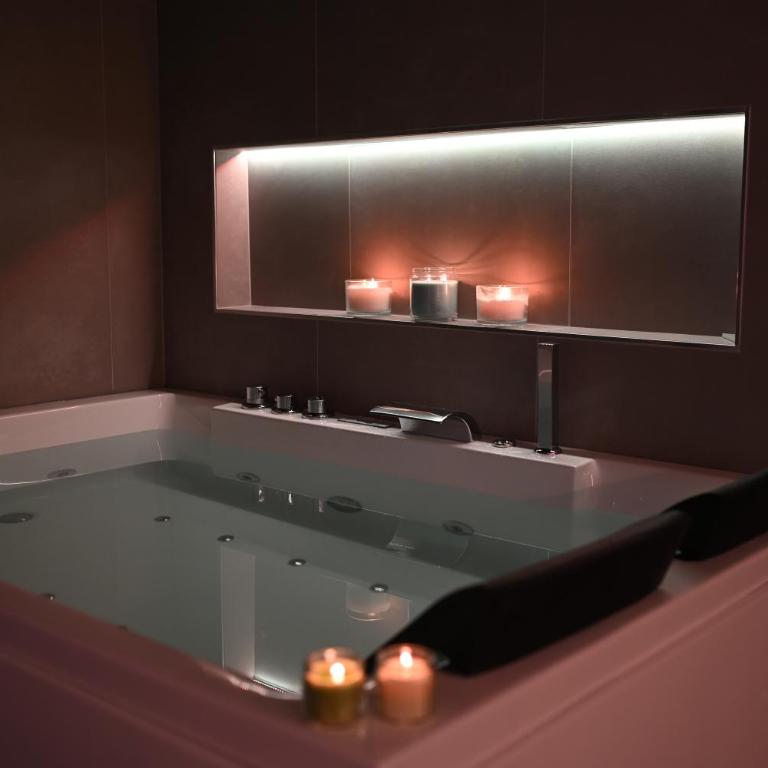 La finestra sul Campanile Luxury Suite & Loft - King Room with Spa Bath - 15