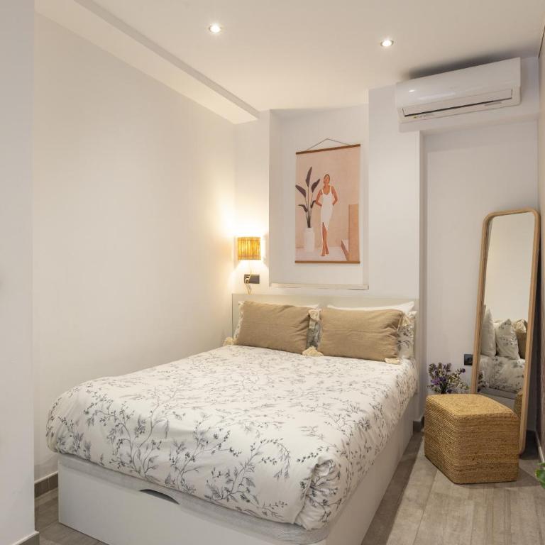 -MalagaSunApts- Quiet courtyard Andes Perez - Estudio - 10