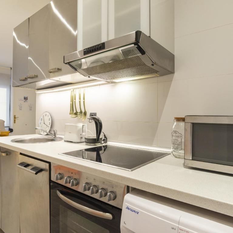 -MalagaSunApts- Quiet courtyard Andes Perez - Estudio - 15