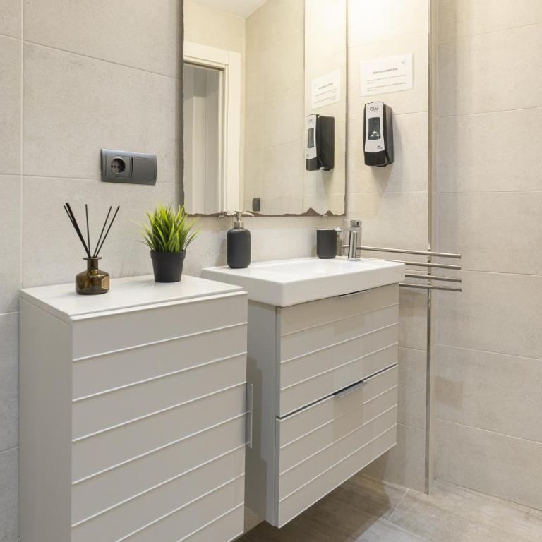 -MalagaSunApts- Quiet courtyard Andes Perez - Estudio - 21