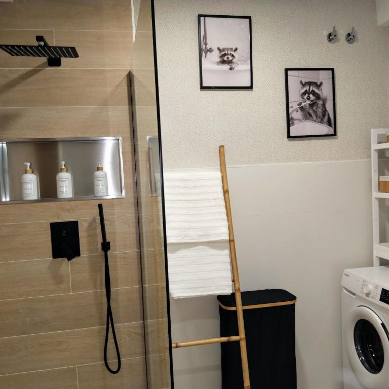 Alojamientos Cayetino, parking gratuito - Two-Bedroom Apartment - 13