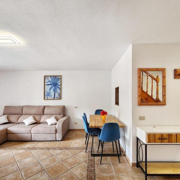 Beautiful House Costa Adeje with Mountain and Ocean View - Apartamento de 2 dormitorios con balcón y terraza - 13