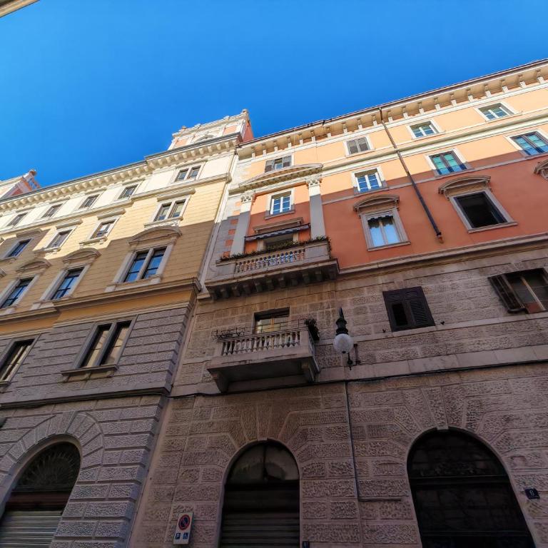 Jonathan Luxury Apartment Trieste Station - Appartamento con 2 Camere da Letto - 37
