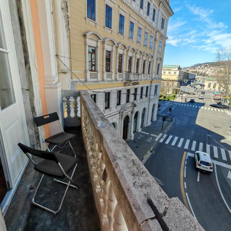 Jonathan Luxury Apartment Trieste Station - Appartamento con 2 Camere da Letto - 34