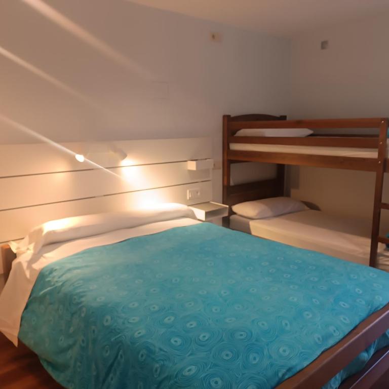 Mora de Nuei - Habitación Familiar con baño privado - 7