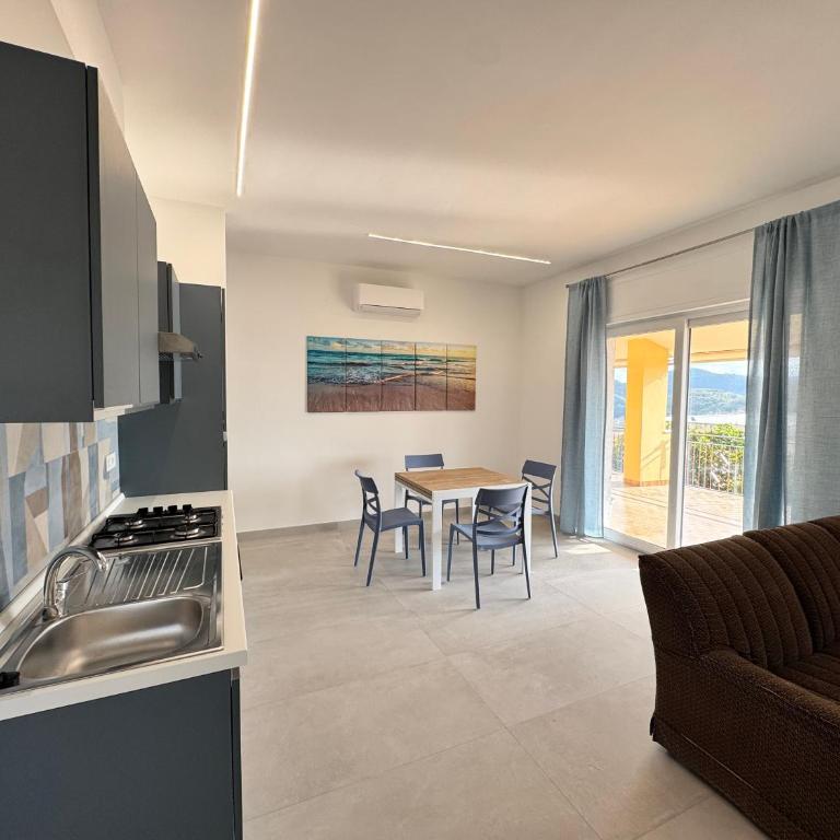 Home & Garden - Appartamento Deluxe con 2 Camere da Letto e Vista Giardino - 48
