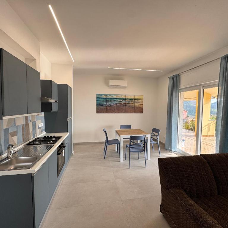 Home & Garden - Appartamento Deluxe con 2 Camere da Letto e Vista Giardino - 17