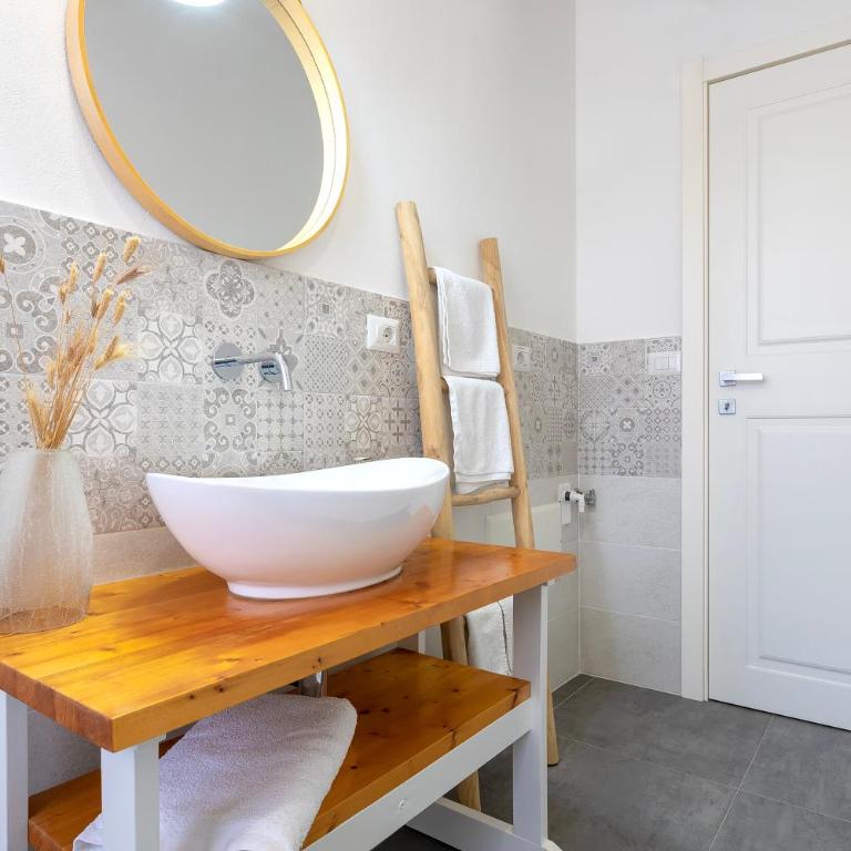 NiMa Apartment - One-Bedroom Apartment - 15