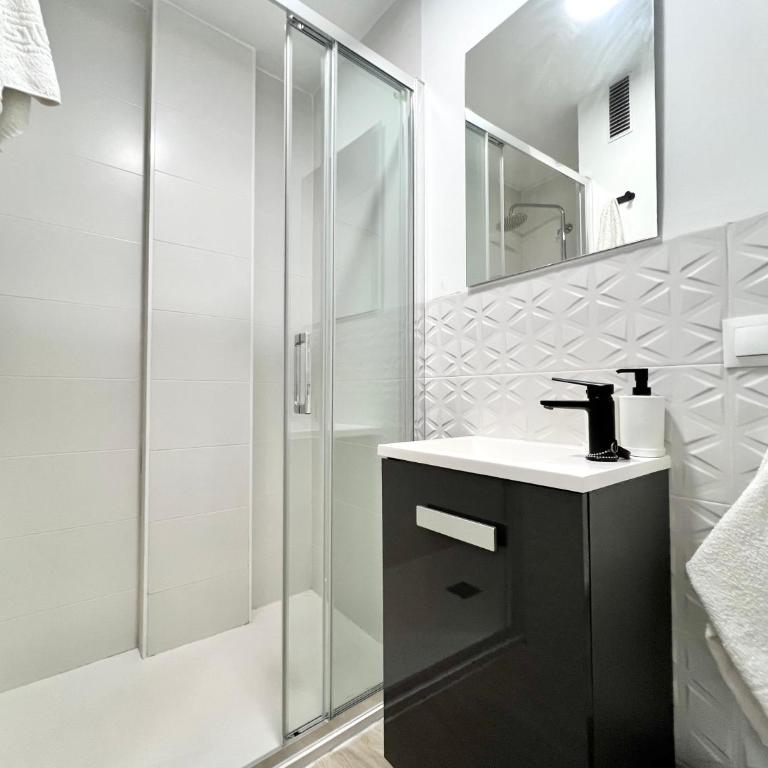San Isidro City Center & Beach Penthouses - One-Bedroom Apartment - 10